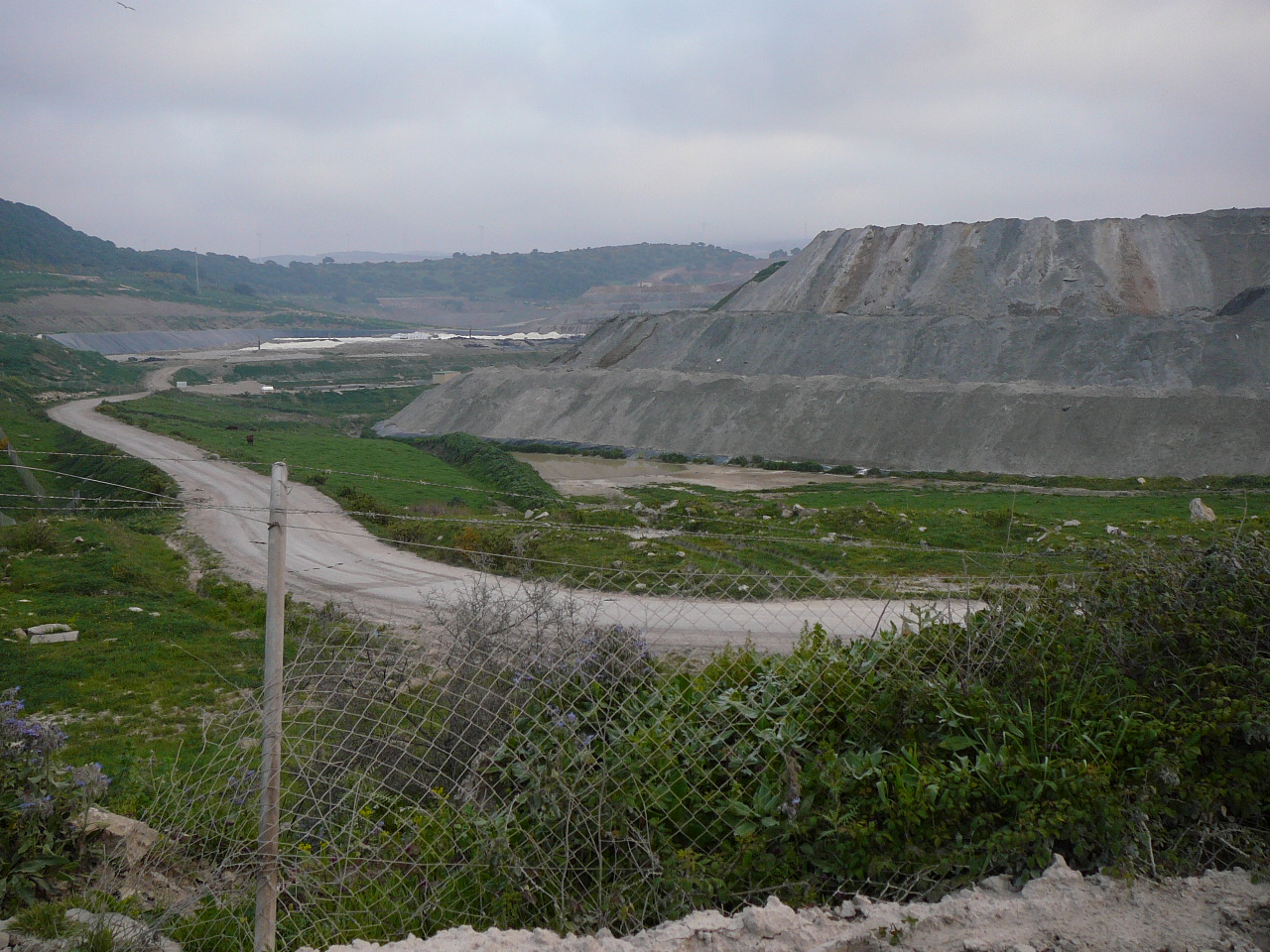 Los Barrios - Castellar (province de Cádix) Au lieu-dit Majada de Bustos Enfouissement des déchets