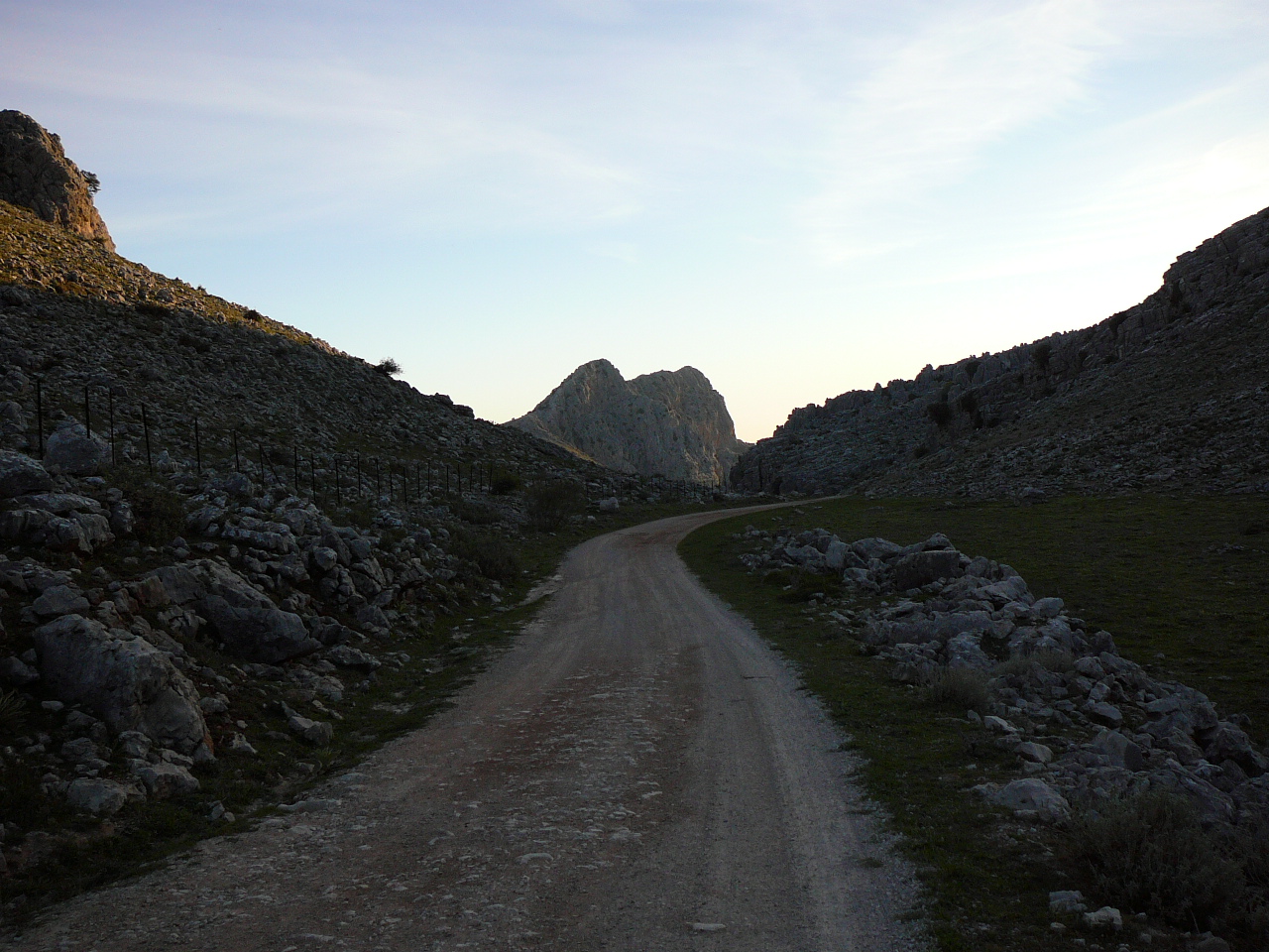 Puerto del Correo - Ronda (province de Málaga) Camino de Cortes Départ au petit matin après le bivouac
