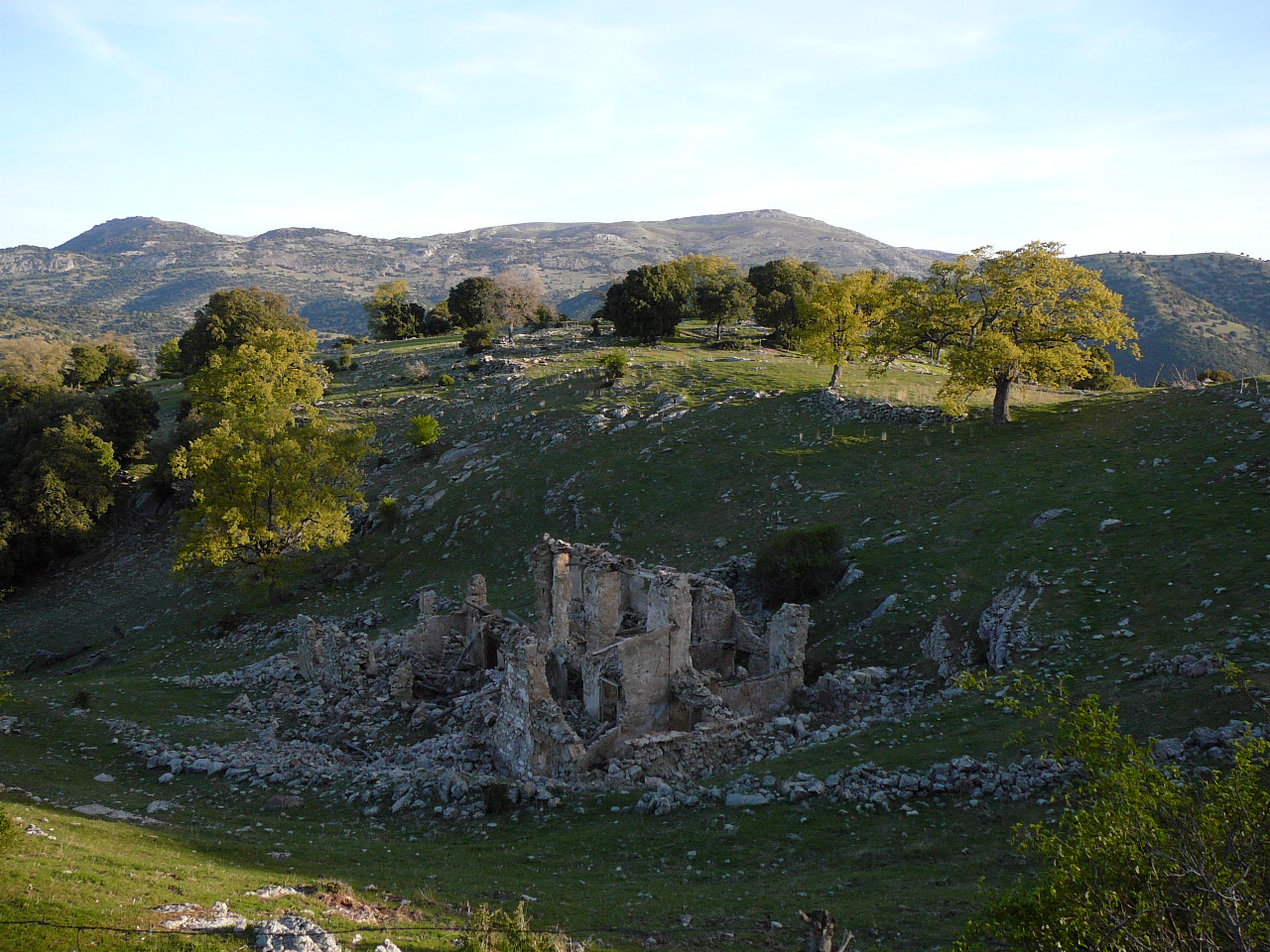 Frailes - Carchelejo (province de jaén) Ruines du cortijo Peñas Rubias 