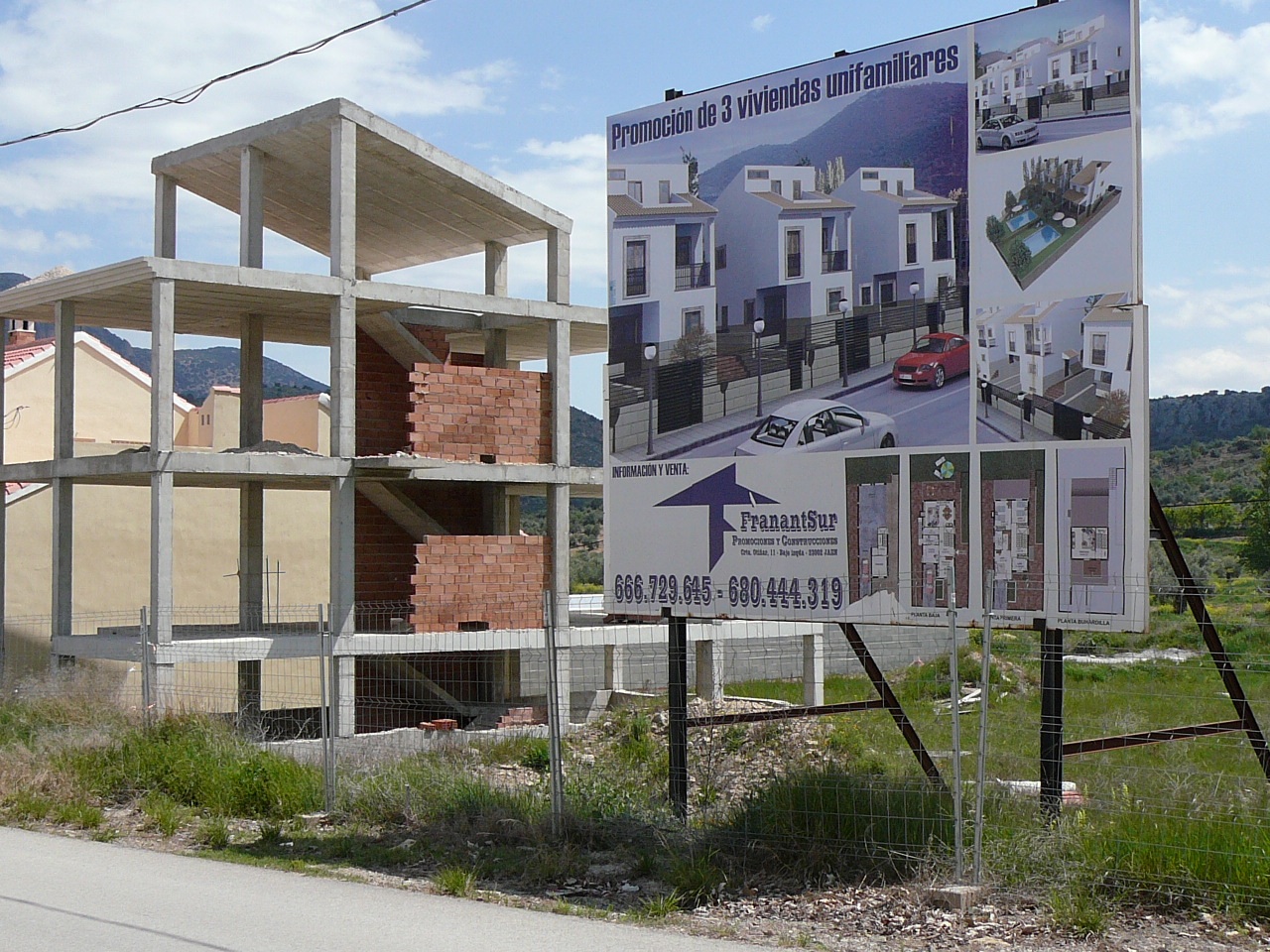 Carchelejo - Cambil (province de jaén) En panne du fait de la crise 